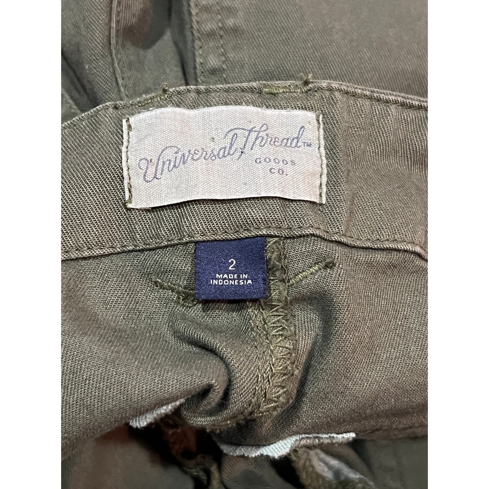 Universal Thread Womens 2 Cargo Pants Olive Green Mid Rise Baggy Wide Leg 90s - Picture 5 of 6